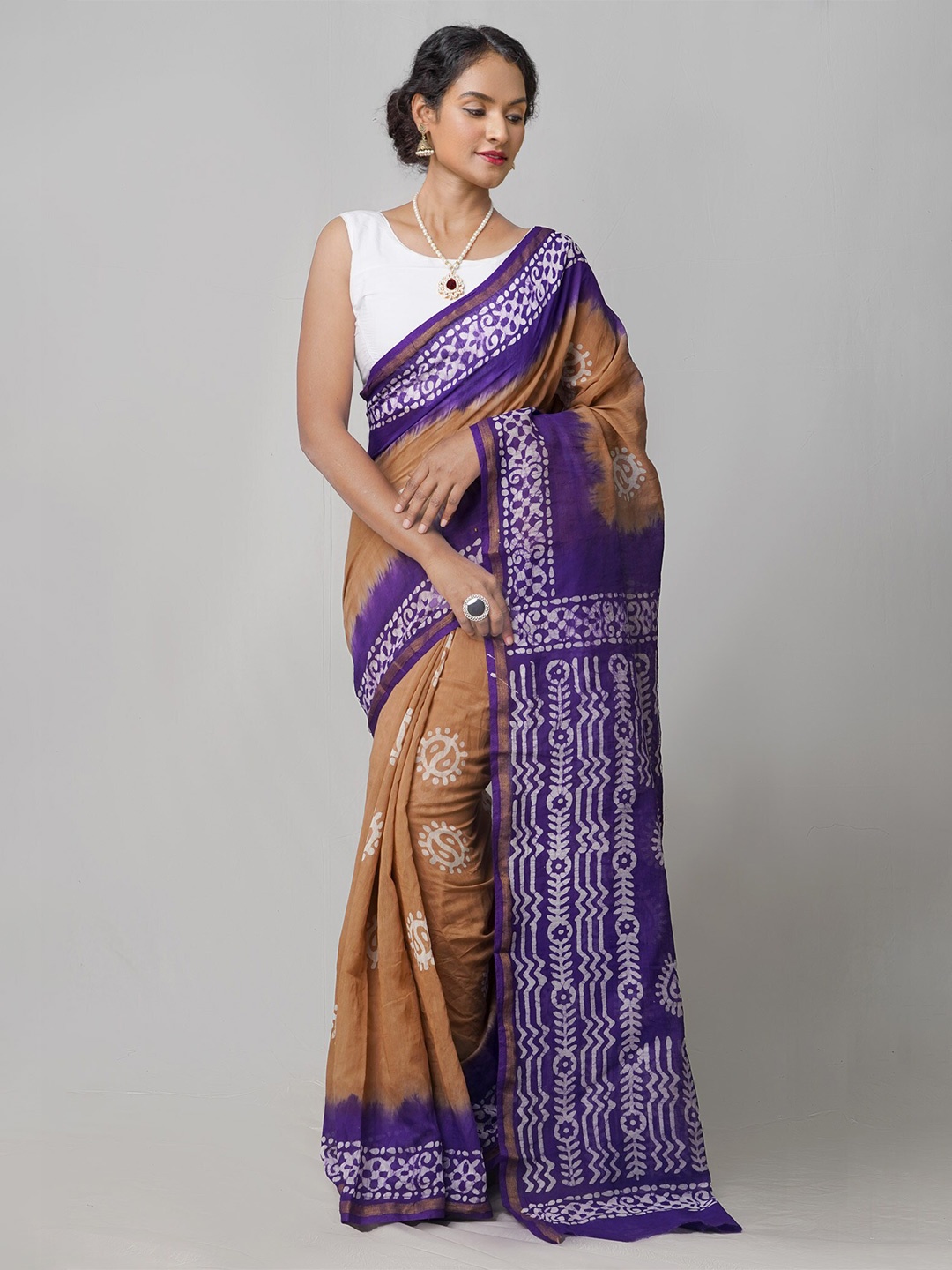 

Unnati Silks Brown & White Batik Pure Cotton Chanderi Saree