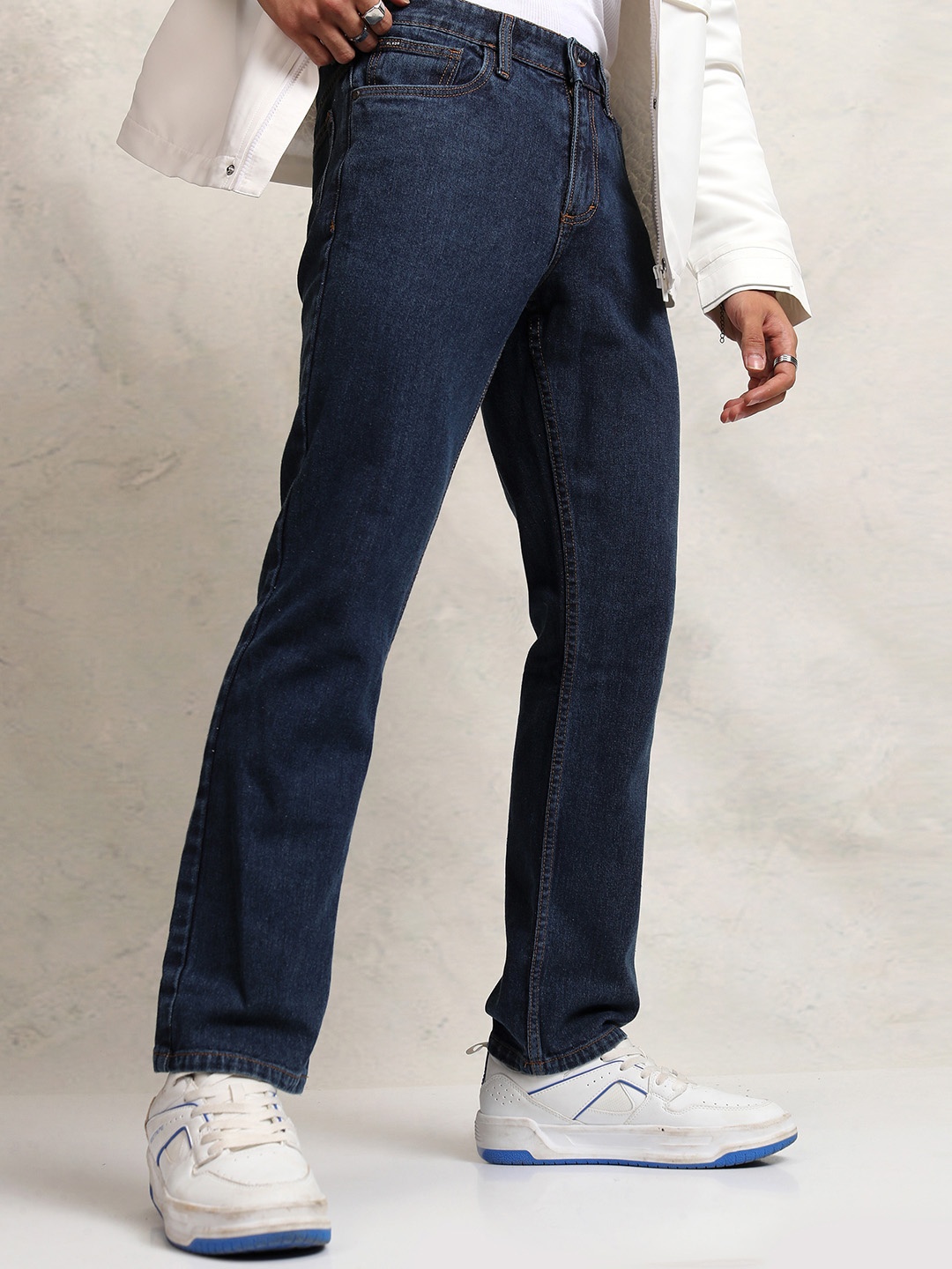 HIGHLANDER Men Blue Straight Fit Clean Look Stretchable Jeans