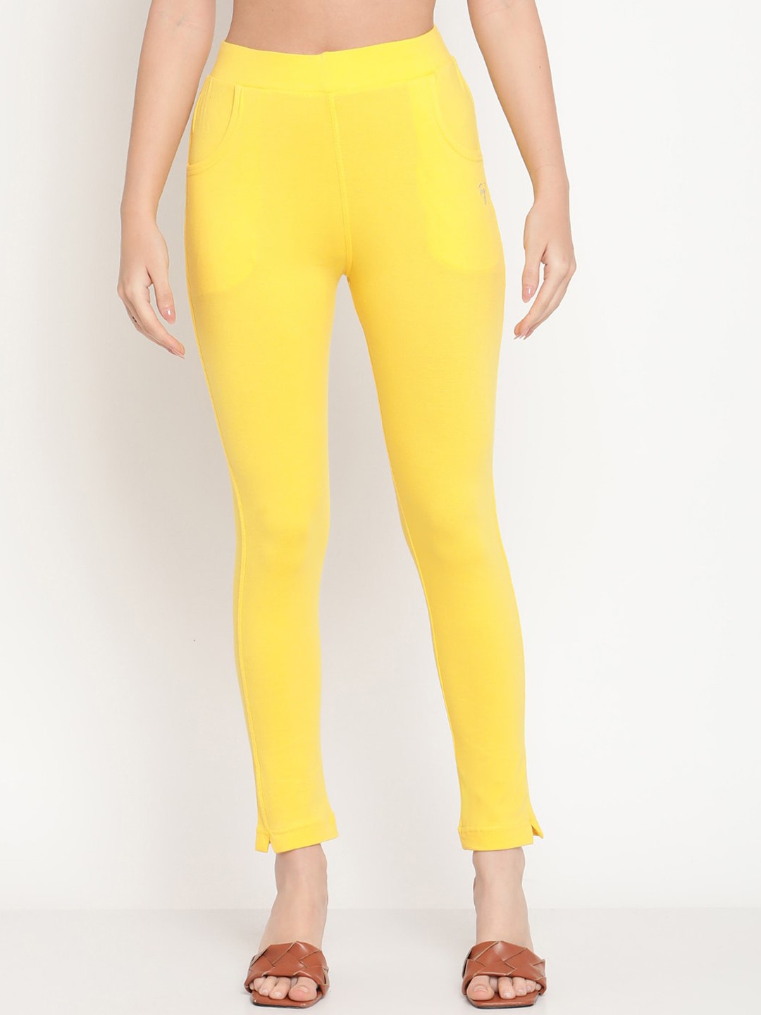 

TAG 7 Women Yellow Solid Leggings