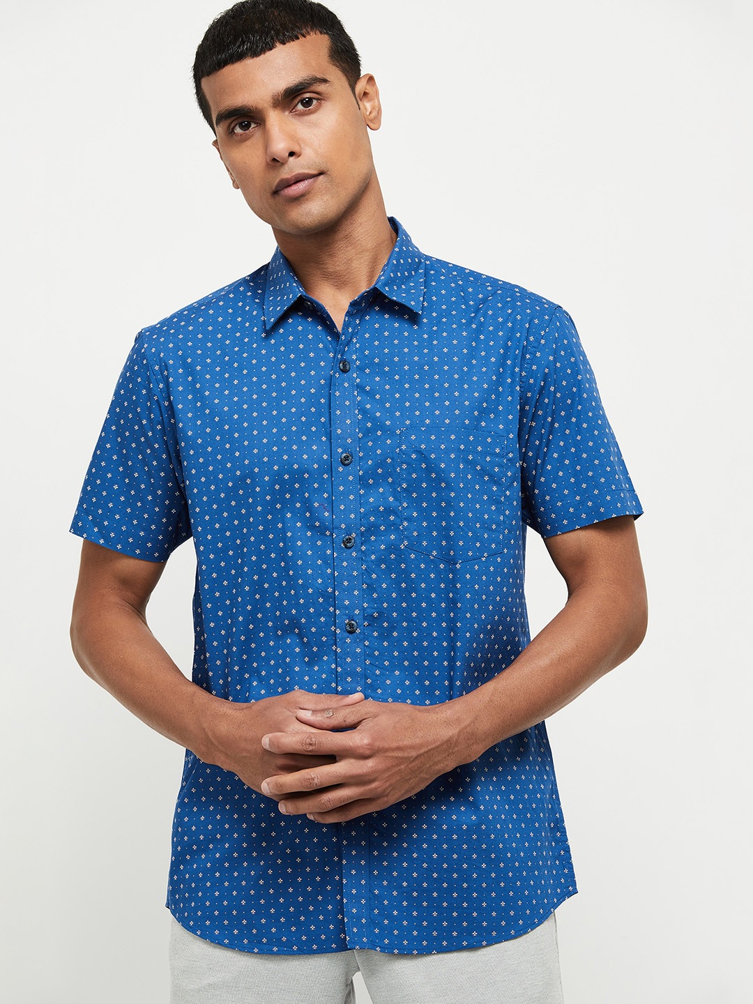 

max Men Navy Blue Printed Casual Shirt