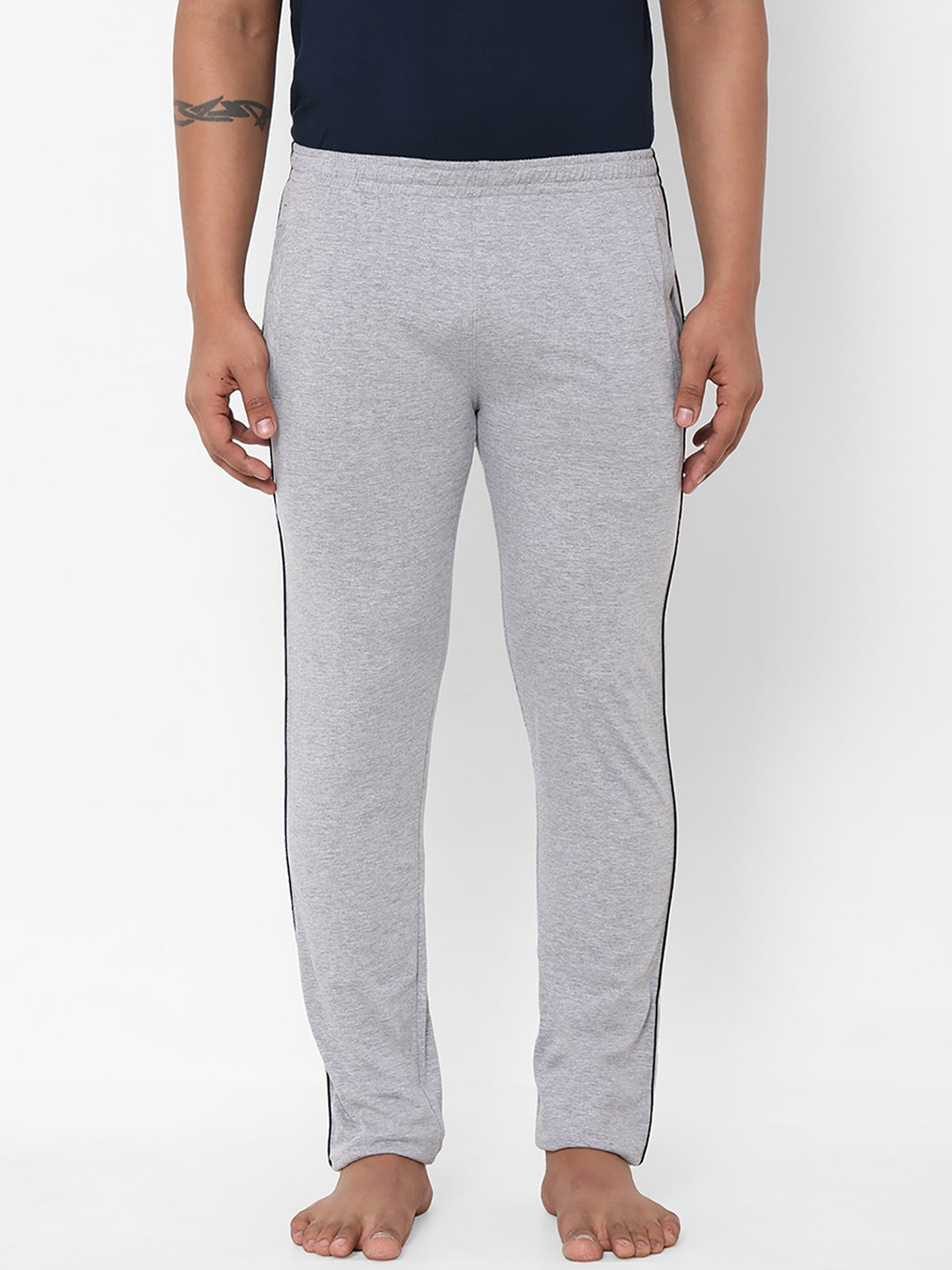 

Sweet Dreams Men Grey Melange & Black Solid Lounge Pants