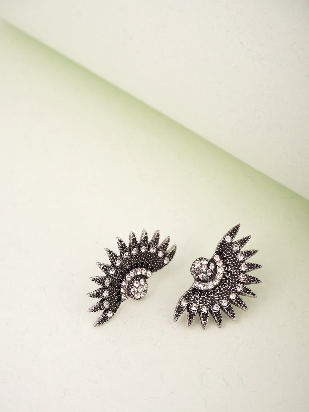 

Ferosh Black Classic Studs Earrings