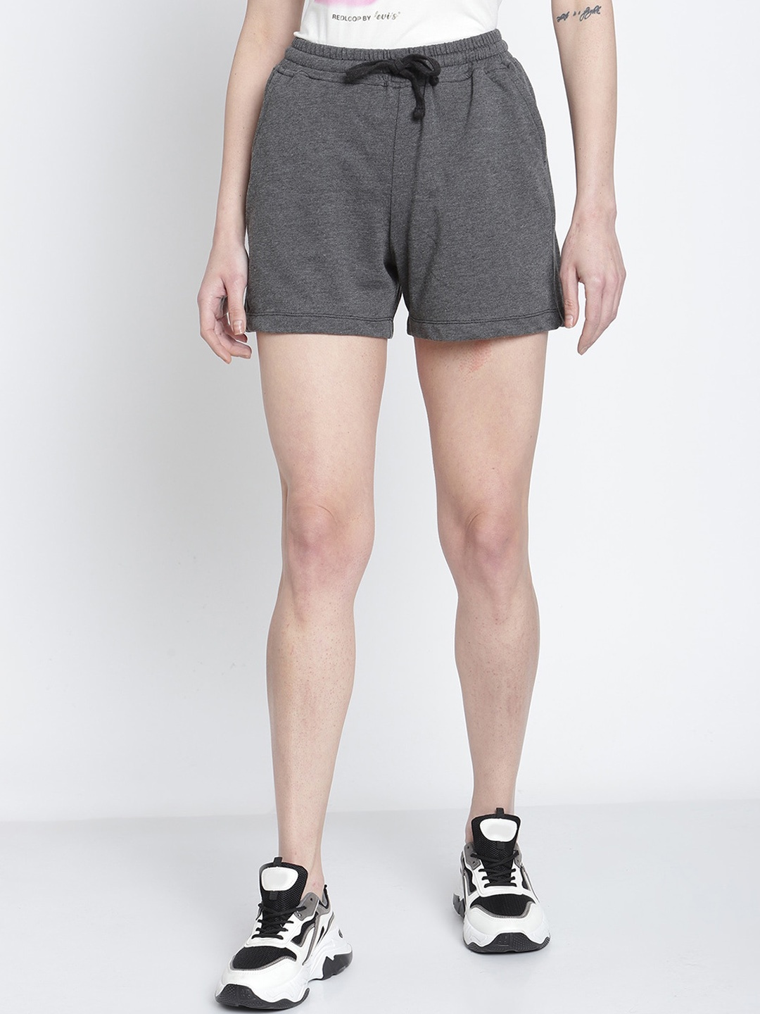 

Rute Women Beige Shorts