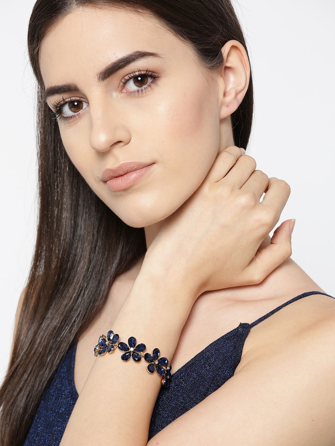 

YouBella Women Navy Blue & Gold-Plated Charm Bracelet