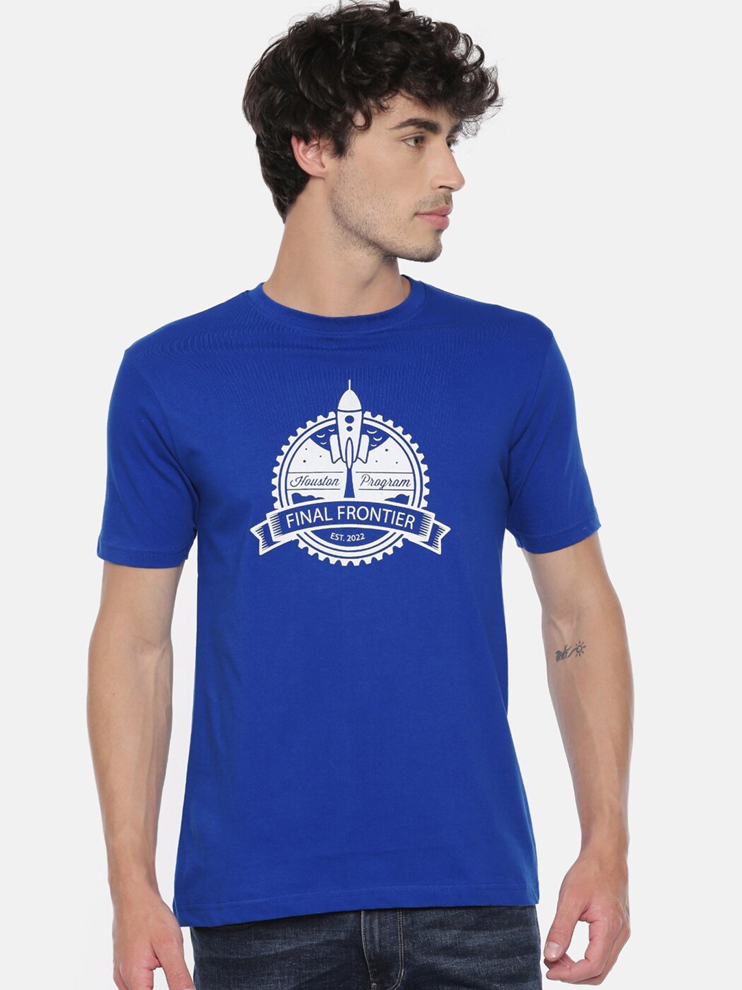 

recast Men Blue & White Printed Pure Cotton Bio Finish T-shirt