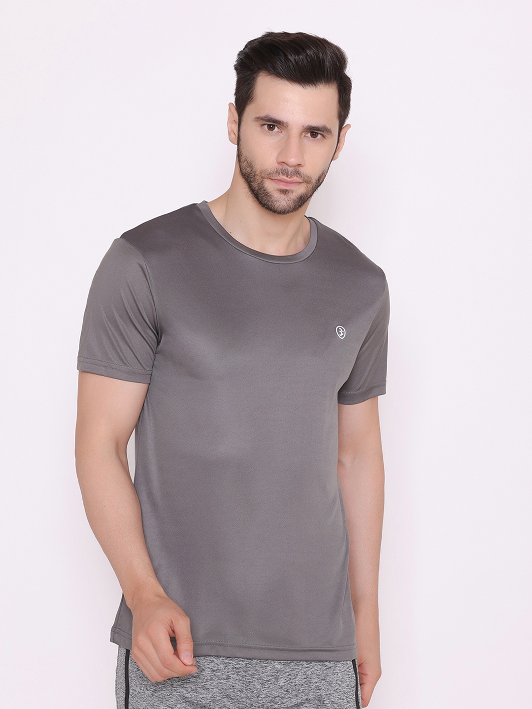 

BODYACTIVE Men Grey Solid T-shirt