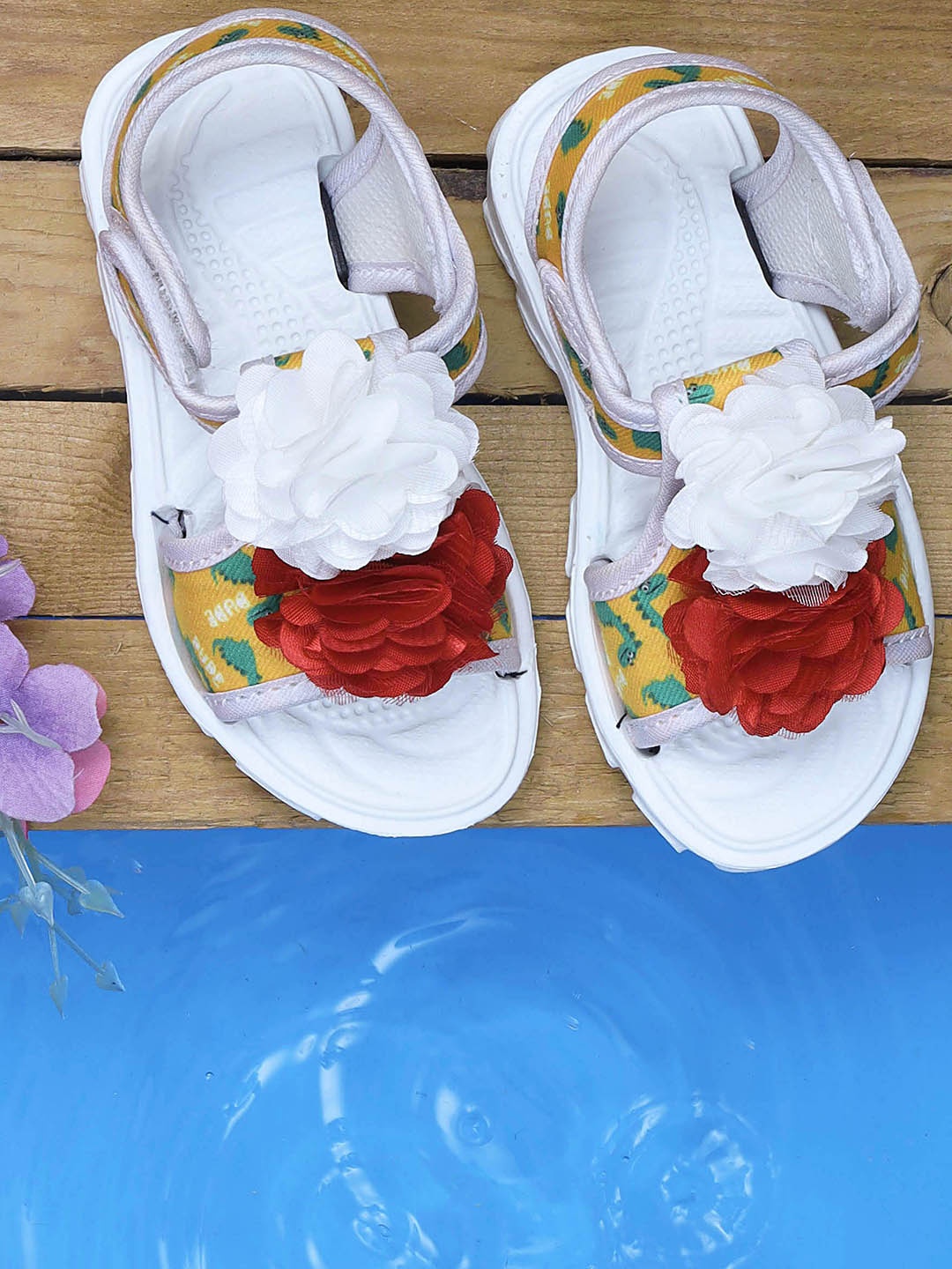 

DChica Girls White & Yellow Printed Open Toe Flats with Flower Detail