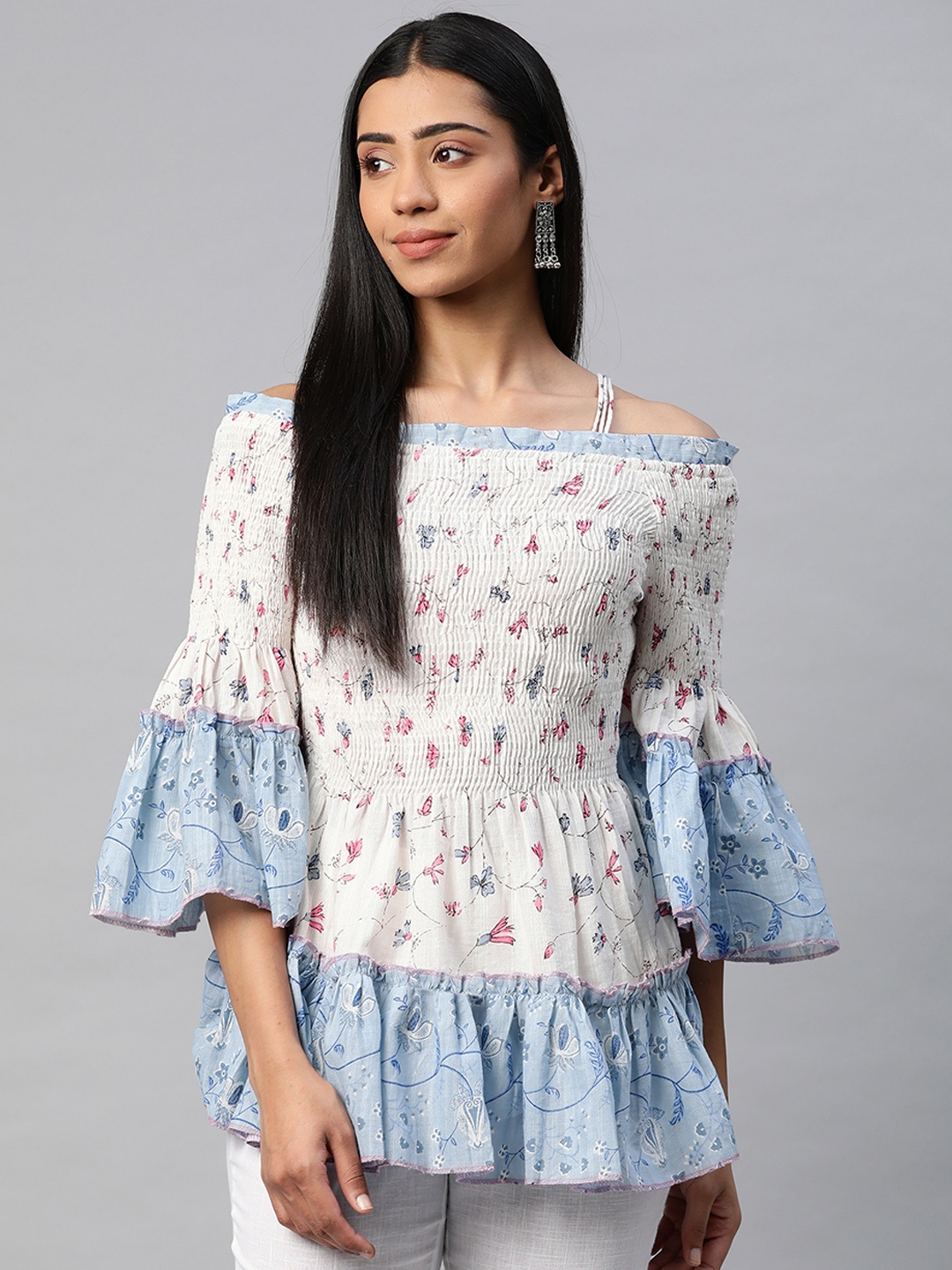 

MALHAAR Women White & Blue Floral Print Ruffles Detail Smocked Kurti