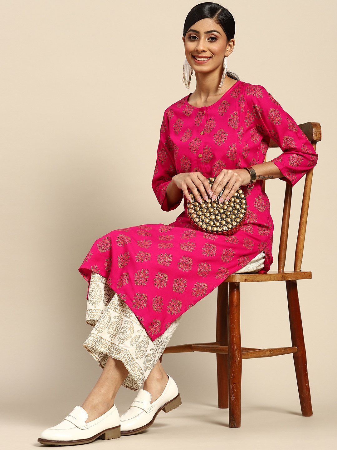 

Sangria Women Fuchsia Pink Ethnic Motifs Printed Kurta with Palazzos