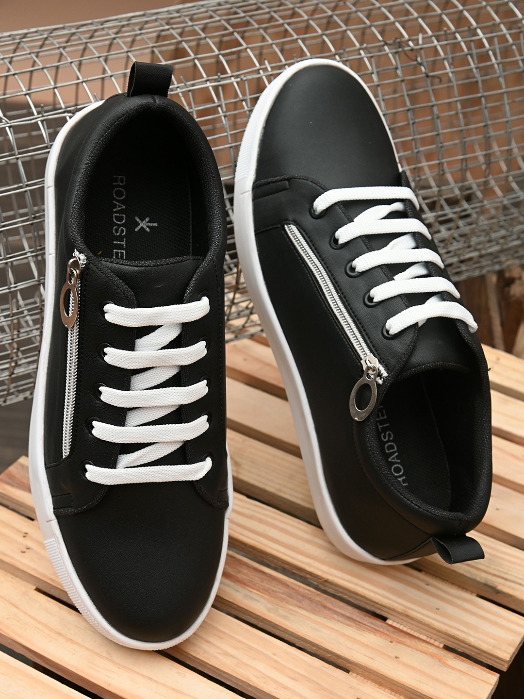 

Roadster Men Black Sneakers