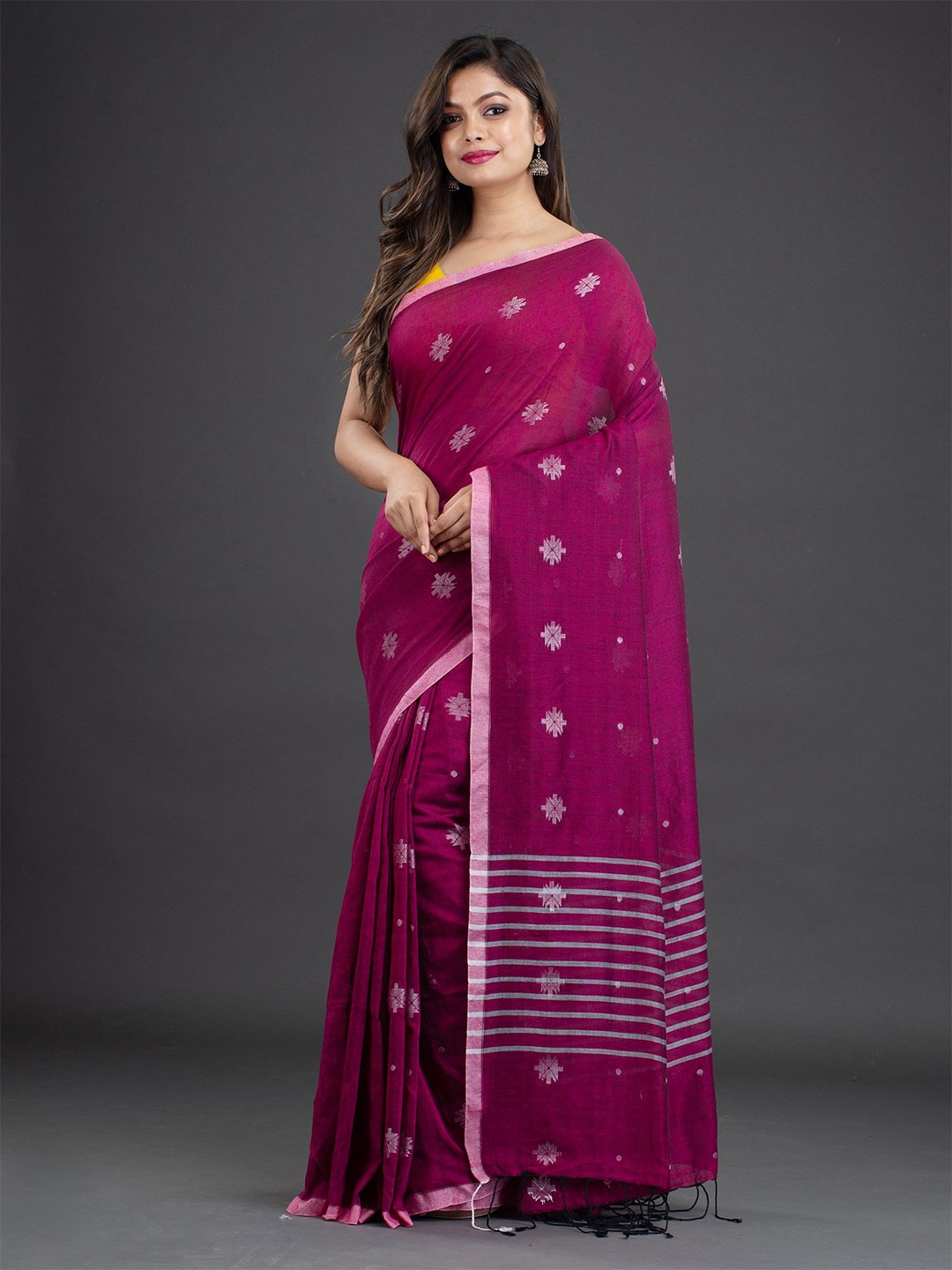 

Arhi Magenta Woven Design Pure Cotton Saree