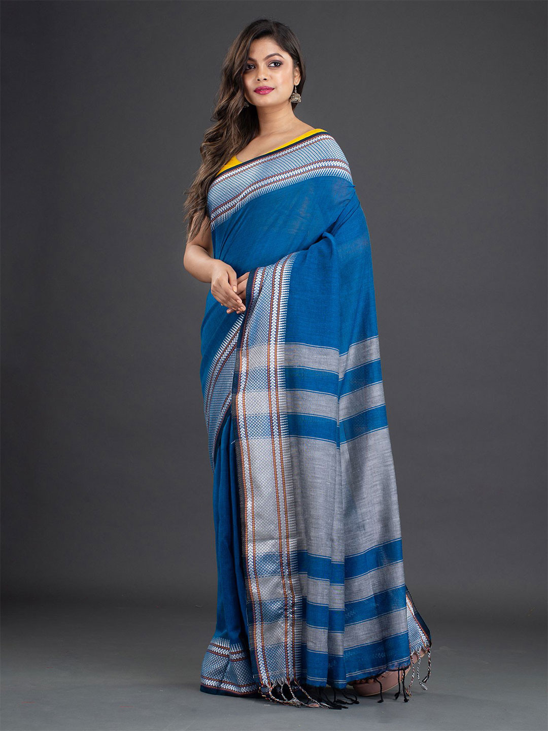

Arhi Blue Woven Design Pure Cotton Saree