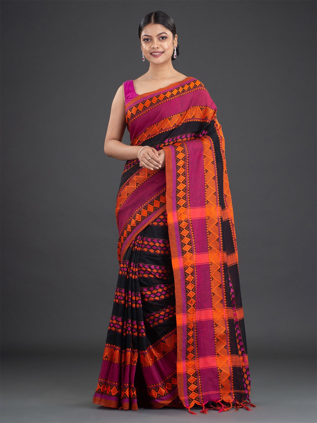

Arhi Red & Black Woven Design Pure Cotton Saree