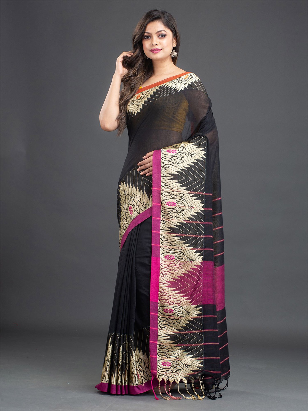 

Arhi Black & Purple Zari Solid Pure Cotton Saree