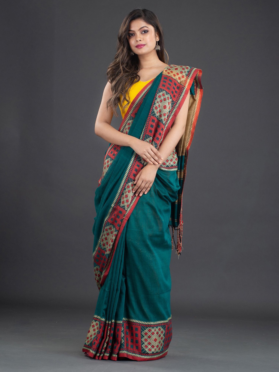 

Arhi Teal & Red Solid Handwoven Pure Cotton Saree