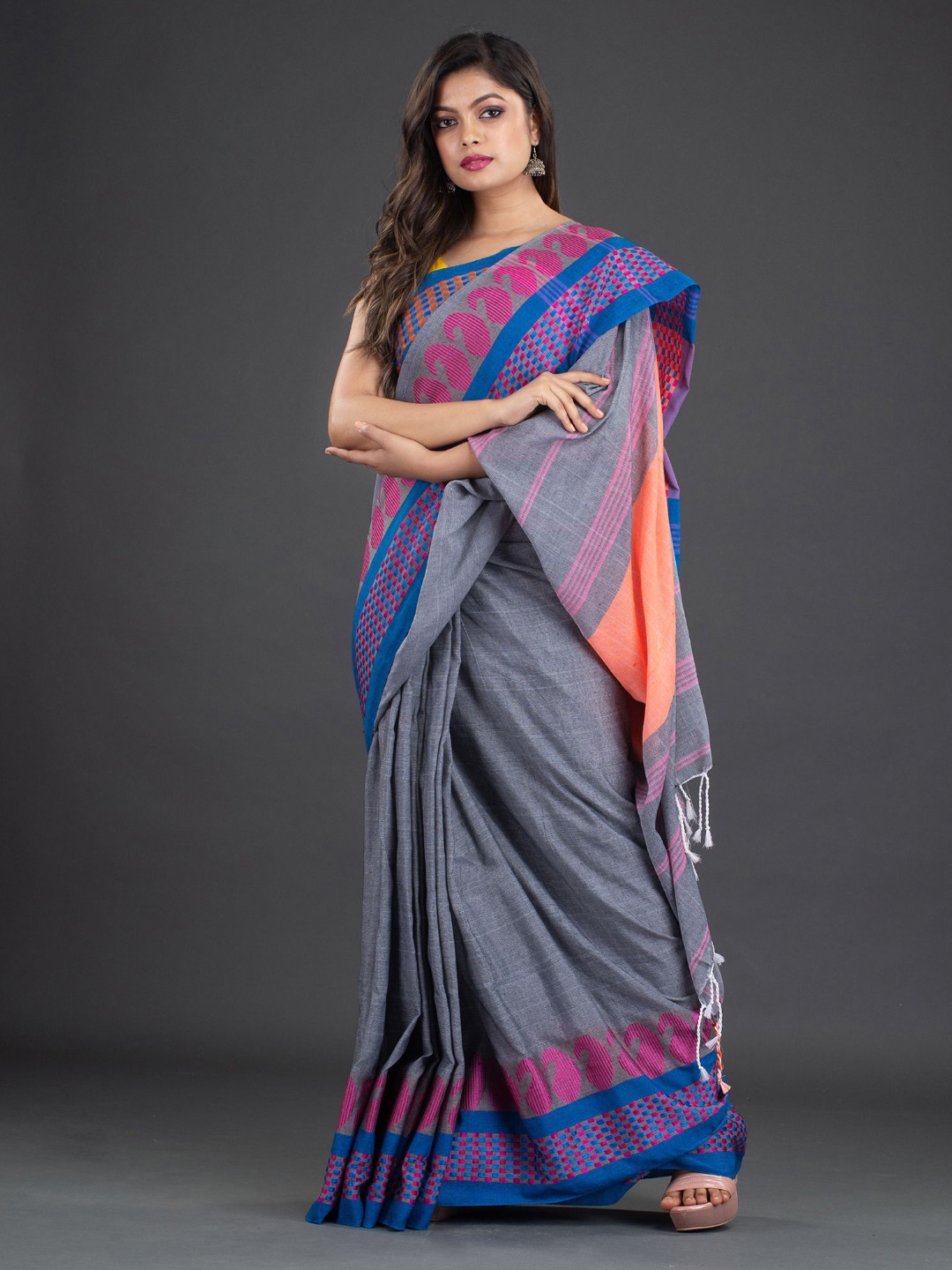 

Arhi Grey & Pink Pure Cotton Saree