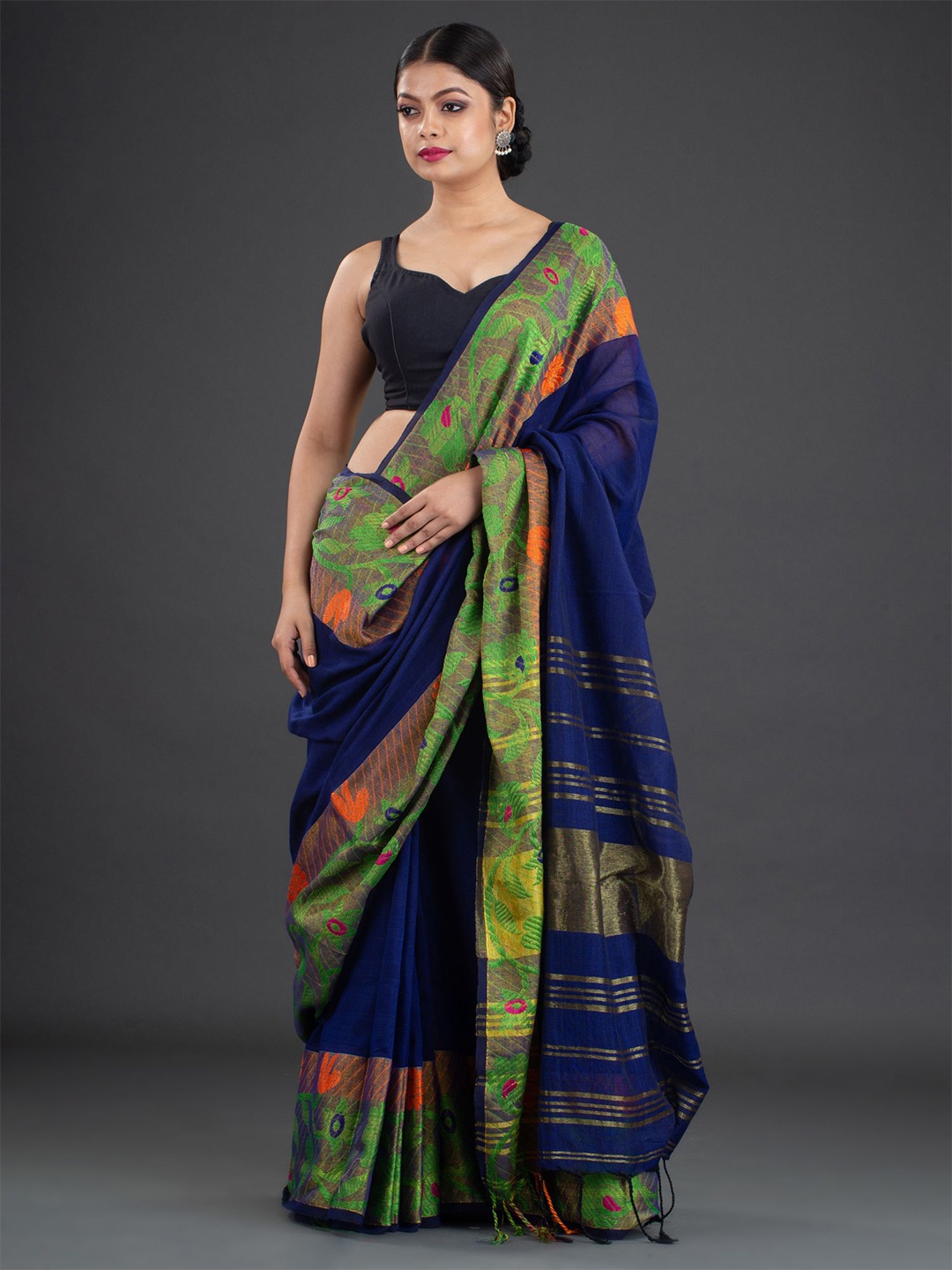 

Arhi Blue & Green Woven Design Pure Cotton Saree, Navy blue