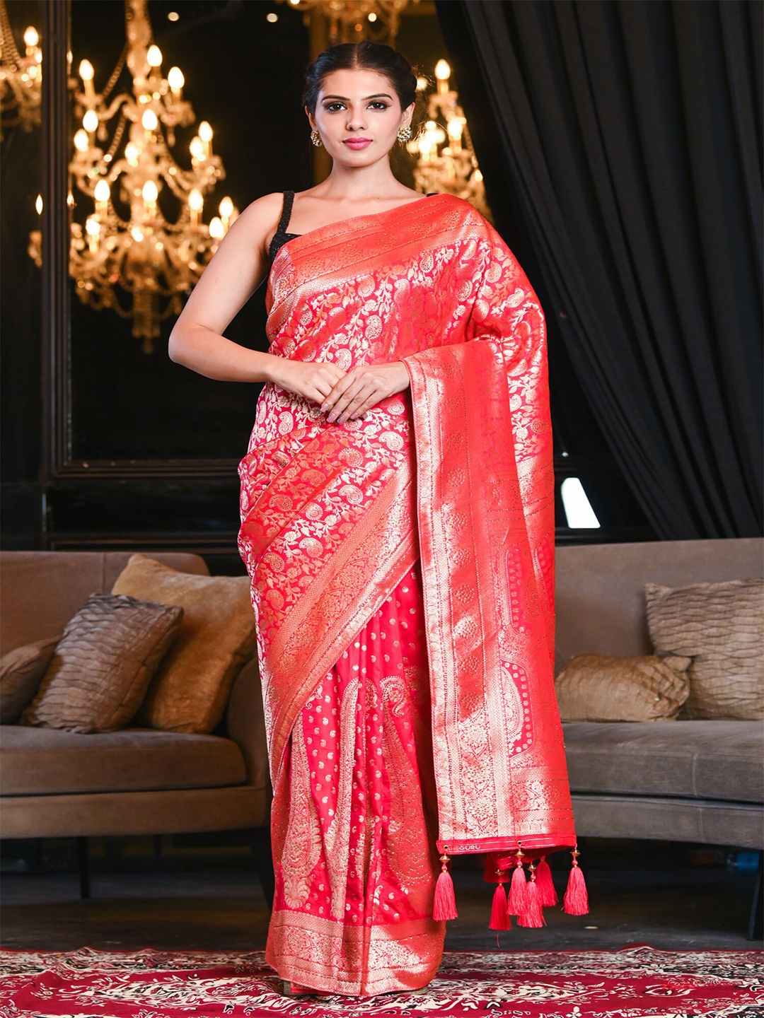 

BEATITUDE Pink & Gold-Toned Ethnic Motifs Zari Silk Blend Banarasi Saree