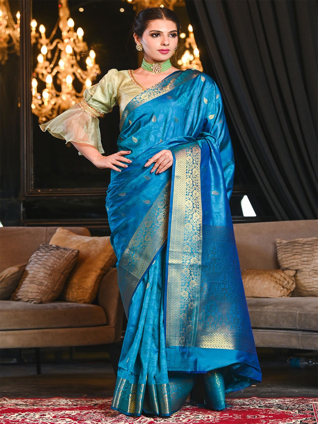 

BEATITUDE Blue & Gold-Toned Woven Design Zari Silk Blend Kanjeevaram Saree