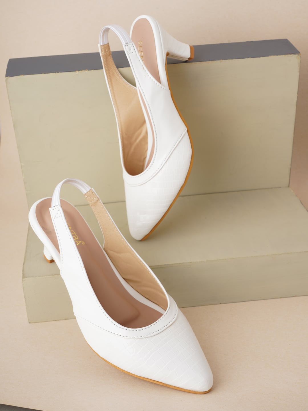 

SCENTRA Women White Kitten Mules