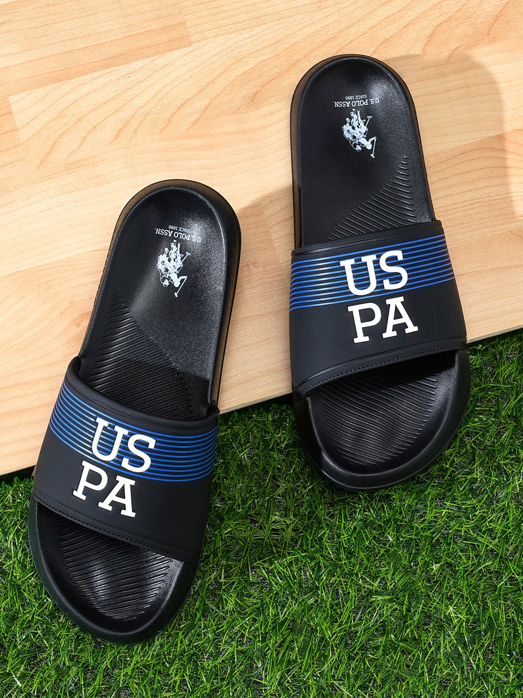 

U.S. Polo Assn. Men Black & White Printed Sliders