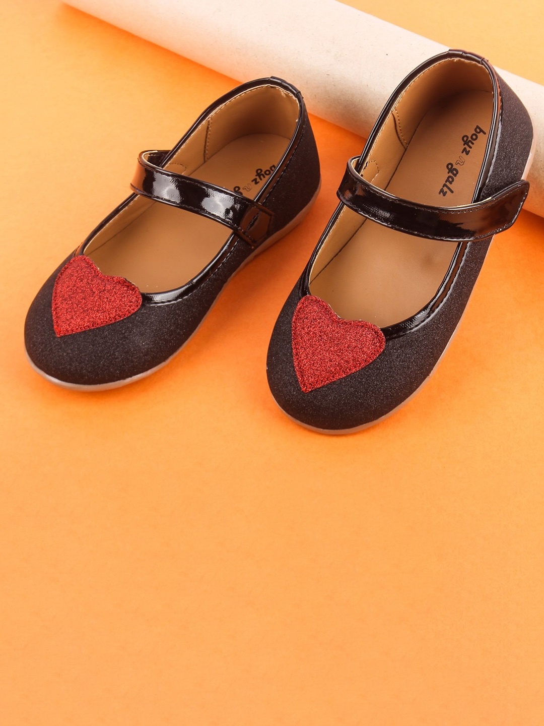 

BOYZ N GALZ Girls Black Printed Ballerinas