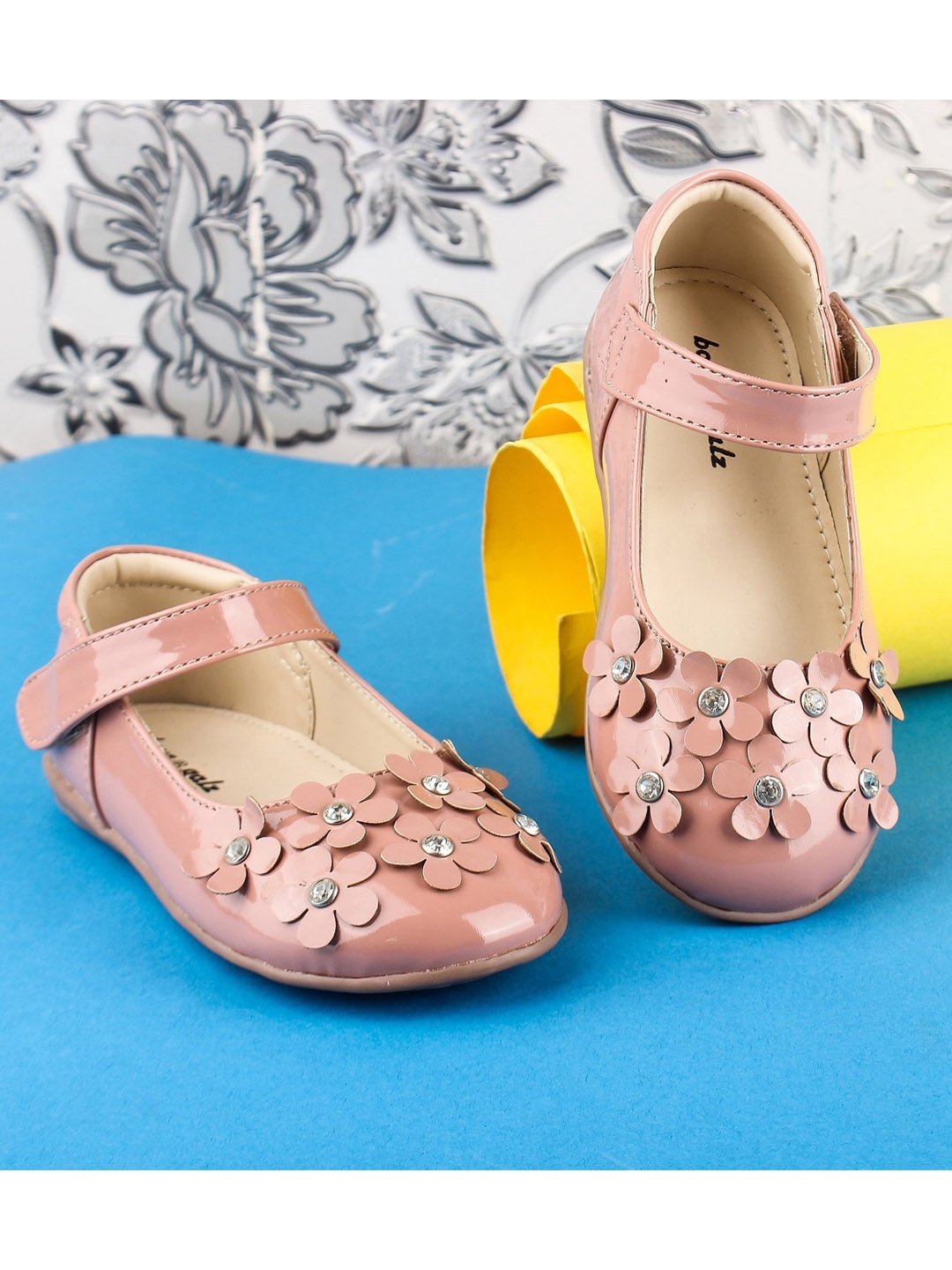 

BOYZ N GALZ Girls Nude Solid Ballerinas with Embellishment