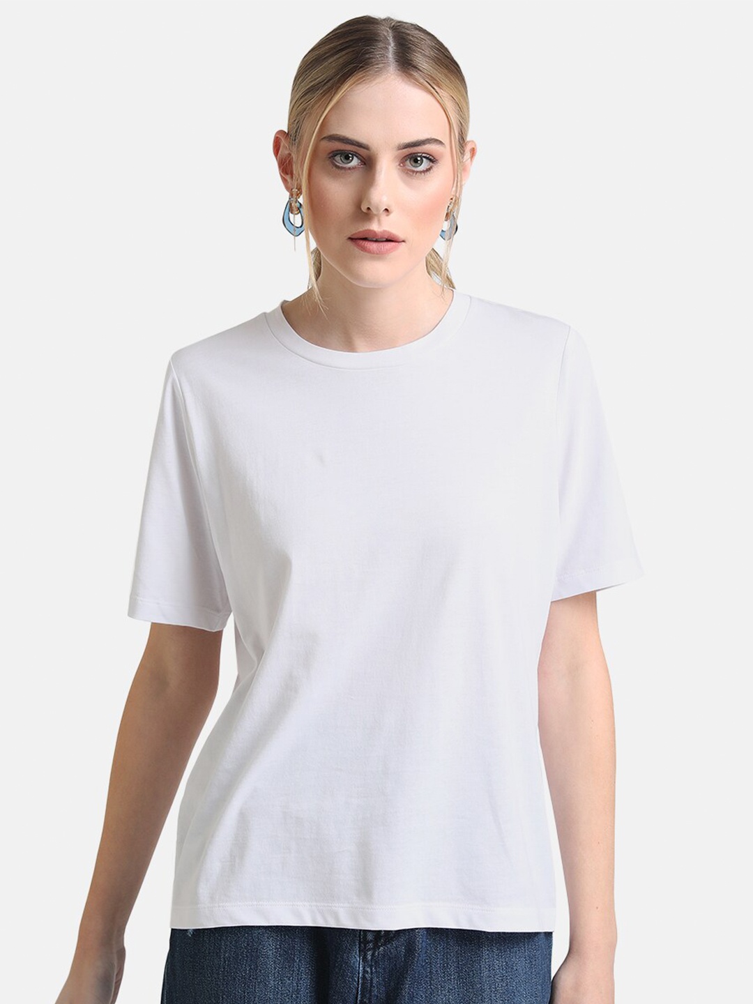 

Kazo Women White Solid Cotton T-shirt