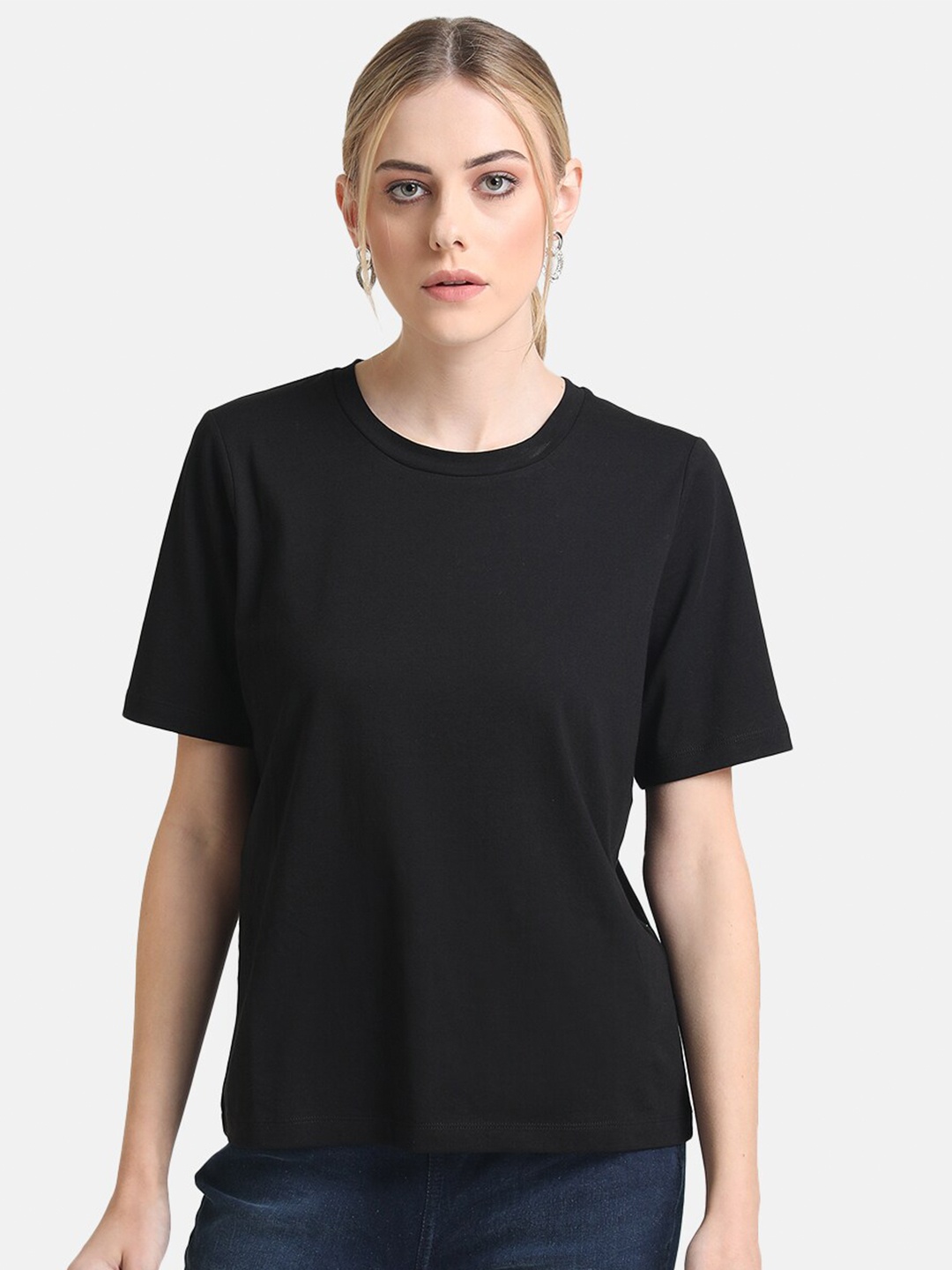 

Kazo Women Black Solid Cotton T-shirt