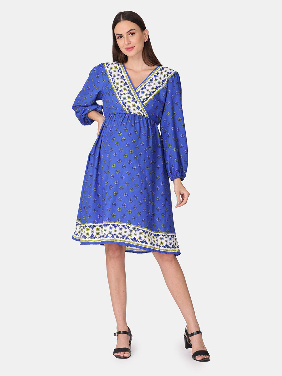 

The Mom Store Blue & White Ethnic Motifs Crepe Maternity & Nursing Dress