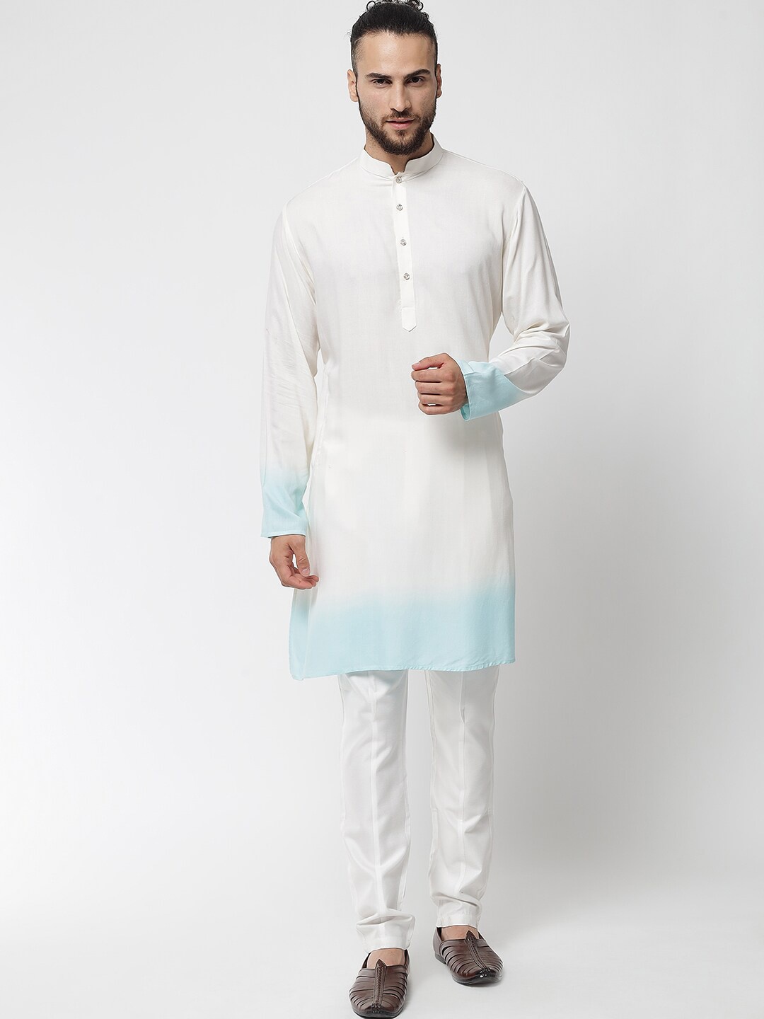 

MAXENCE Men Off White Ombre Printed Pure Cotton Kurta with Trousers