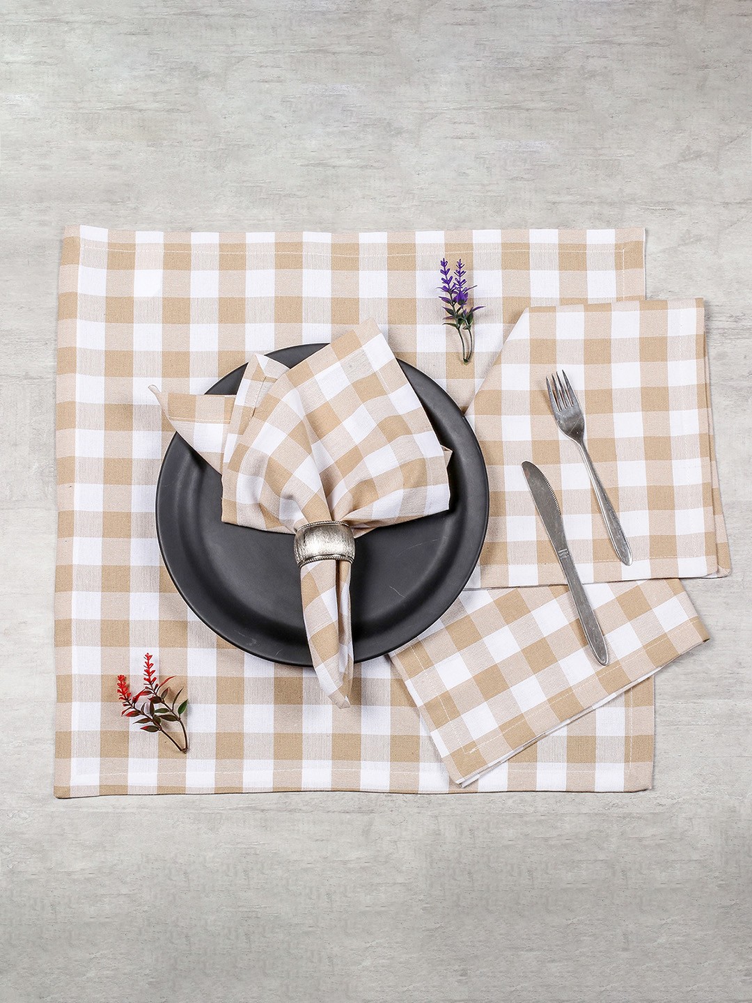 

SHADES of LIFE Set of 6 Beige & White Checked Cotton Kitchen Table Napkin