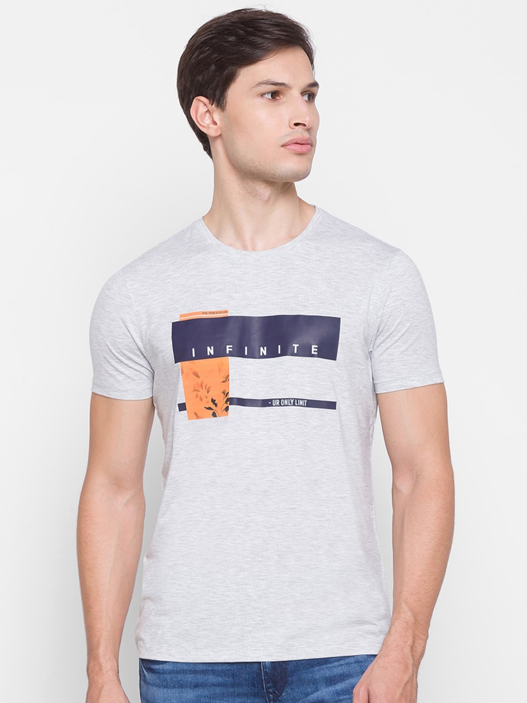 

SPYKAR Men Grey Typography Printed Slim Fit Cotton T-shirt