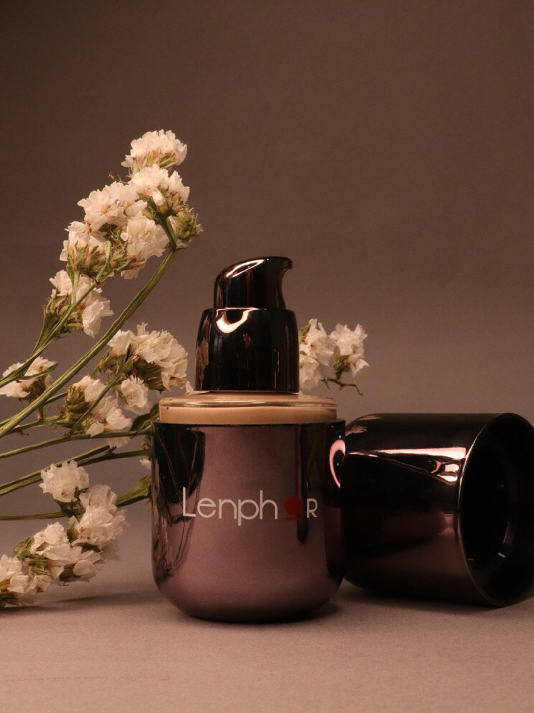 

Lenphor Luminous Foundation 30 ml - Dark Brown 05, Beige