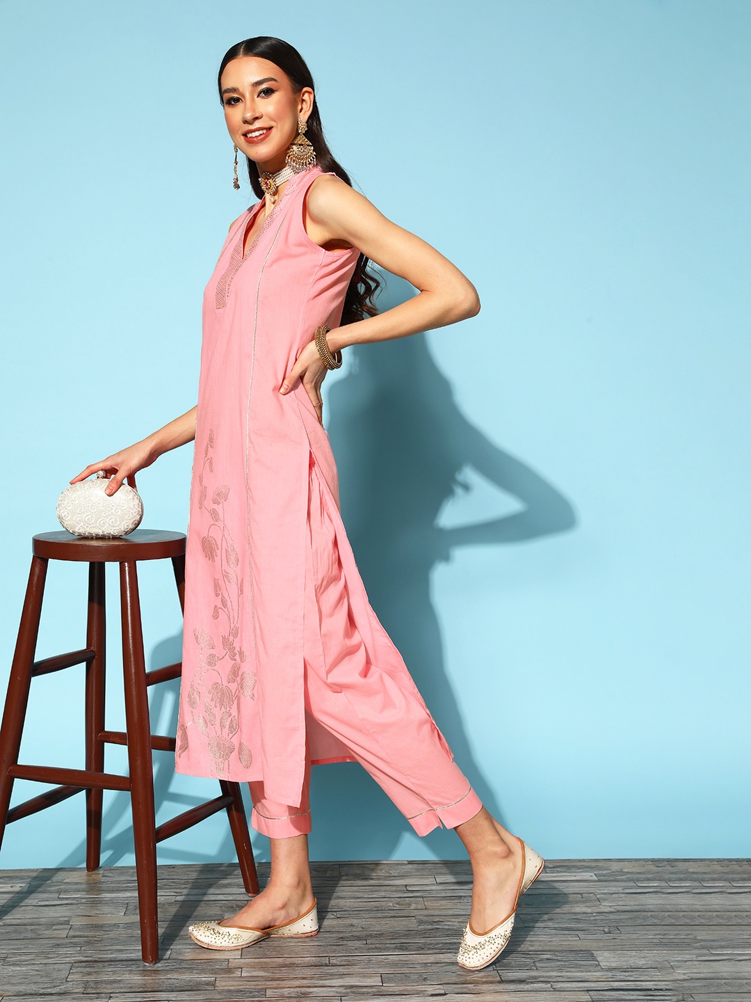 

Ahalyaa Floral Pure Cotton Top to Toe Fusion Cotton Kurta Set, Pink