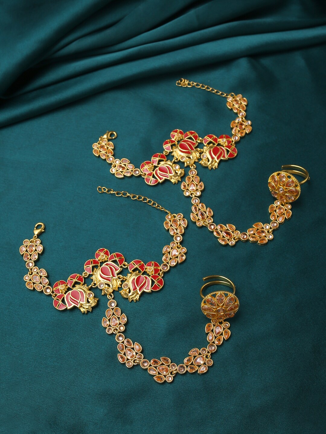 

Voylla Pack of 2 Red Gold-Plated Apsara Bridal with Pearl Lotus Hath Phool