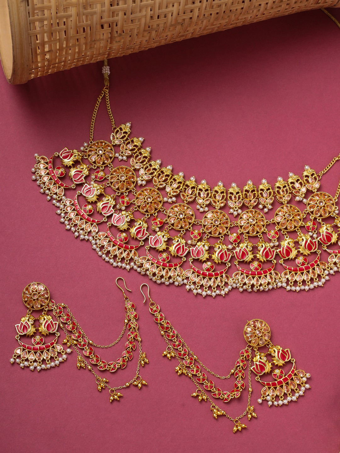 

Voylla Women Gold Jewellery Set