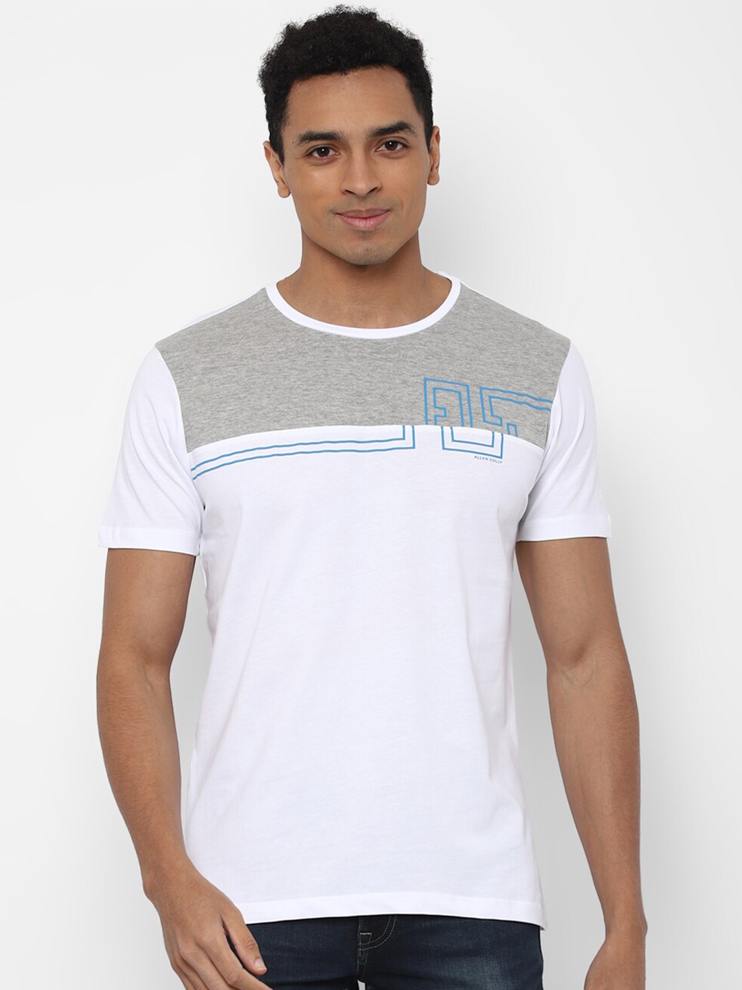 

Allen Solly Men White & Grey Colourblocked T-shirt