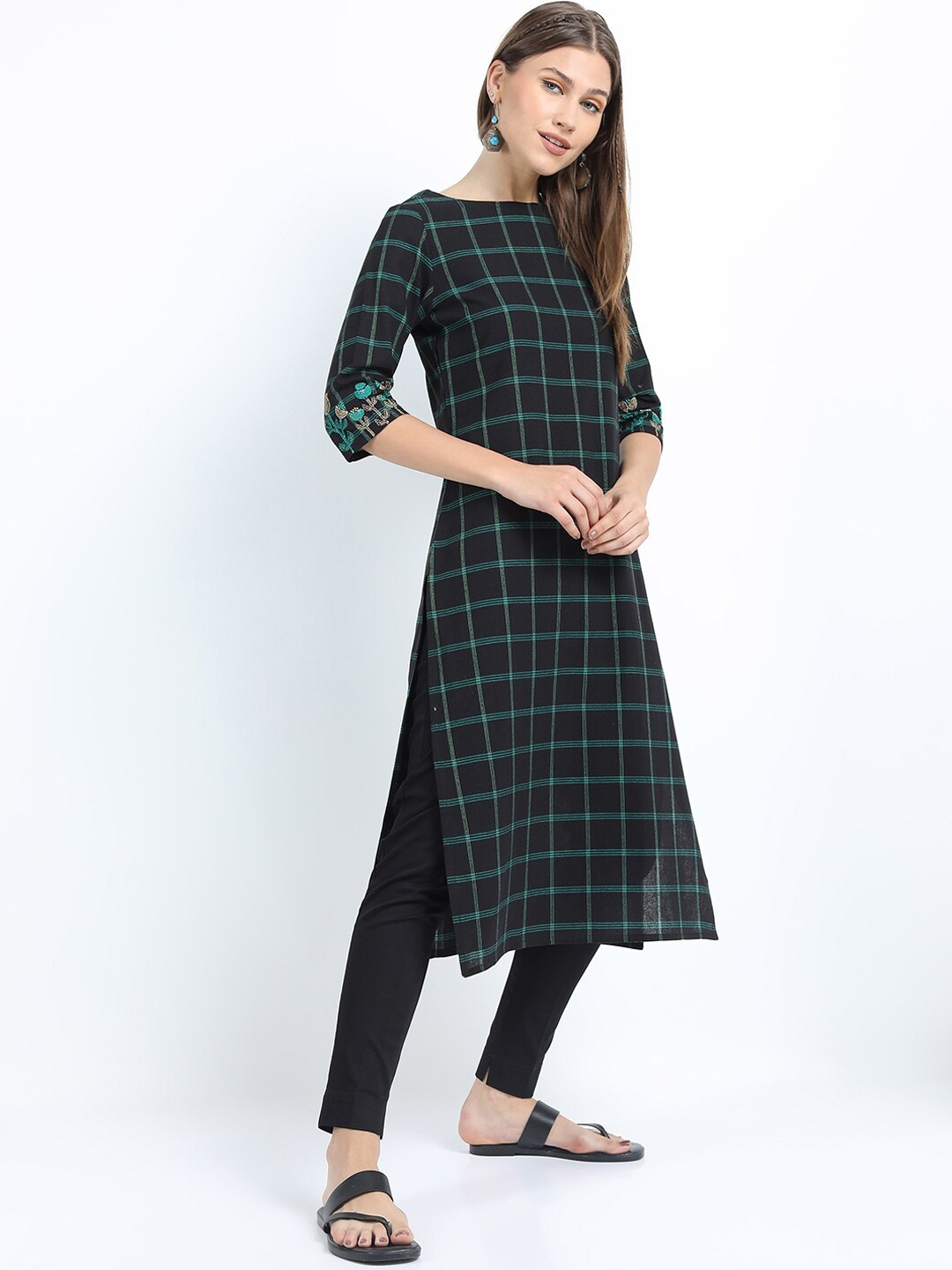 

Vishudh Women Black Checked Kurta