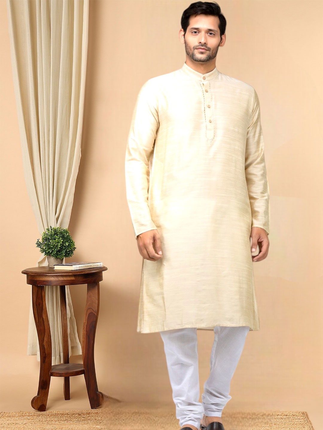 

TATTVA Men Cream-Coloured Pure Cotton Kurta with Pyjamas