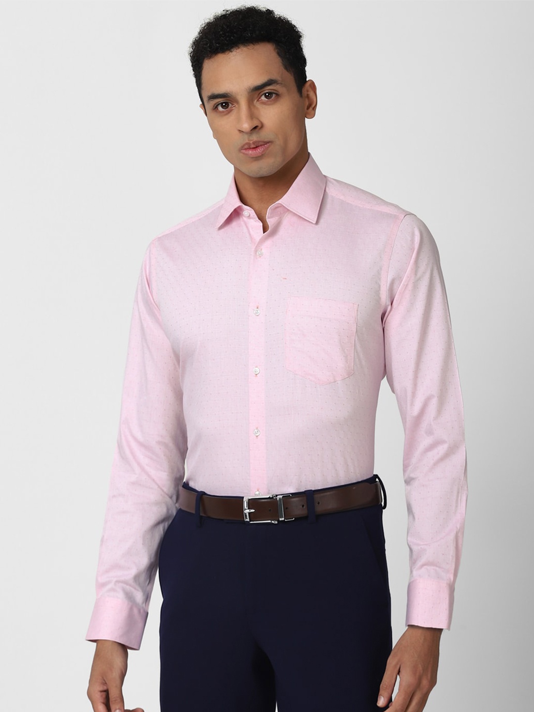 

Van Heusen Men Pink Micro Ditsy Printed Cotton Formal Shirt