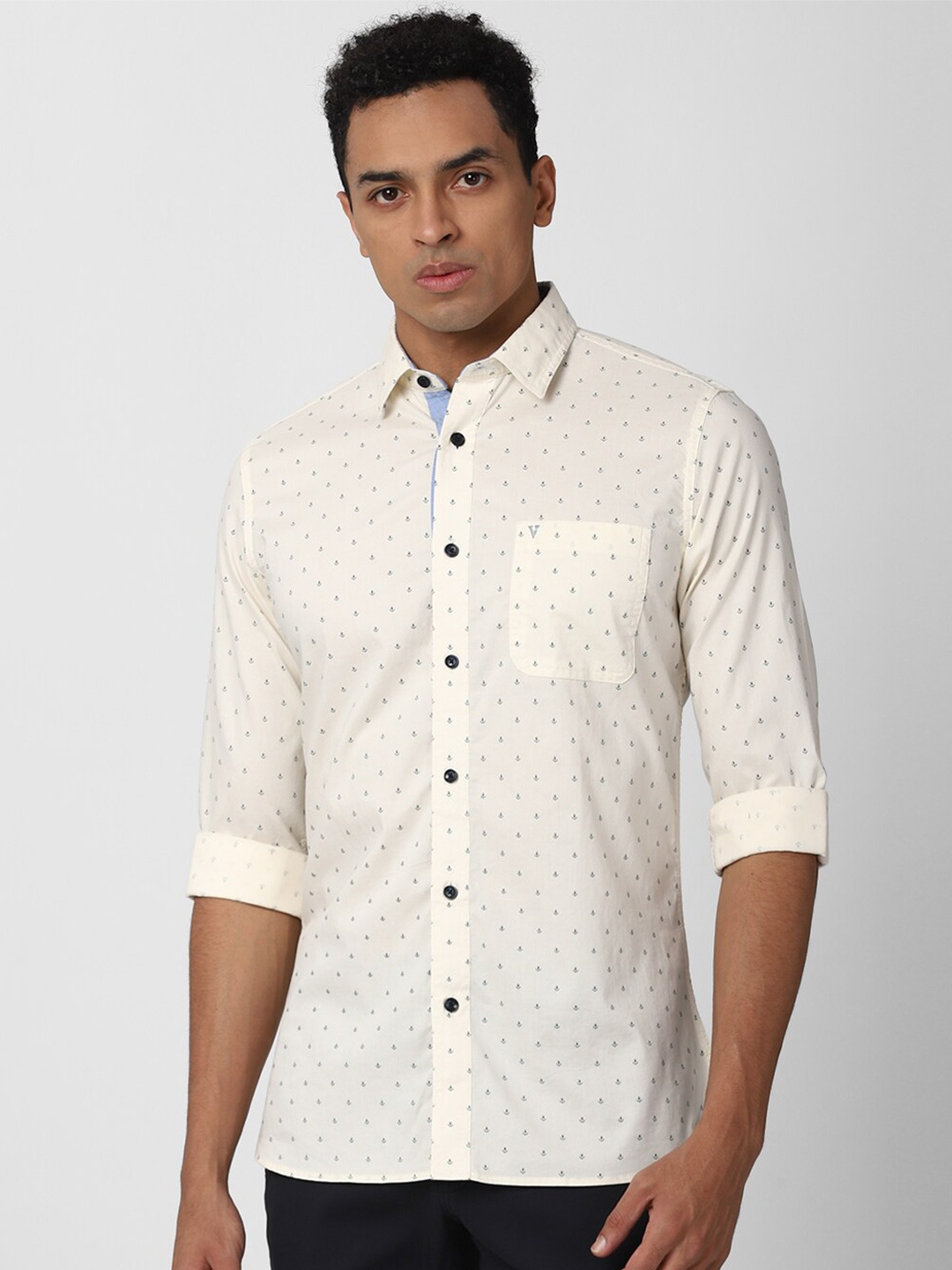 

Van Heusen Sport Men Cream Slim Fit Printed Casual Shirt