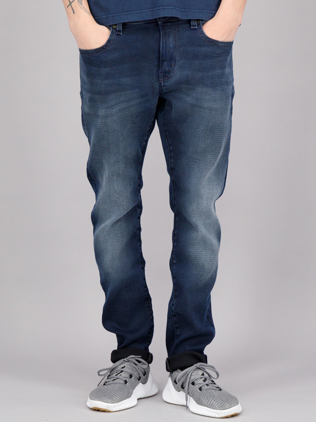 

FREESOUL Men Blue Slim Fit Low Distress Heavy Fade Cotton Jeans