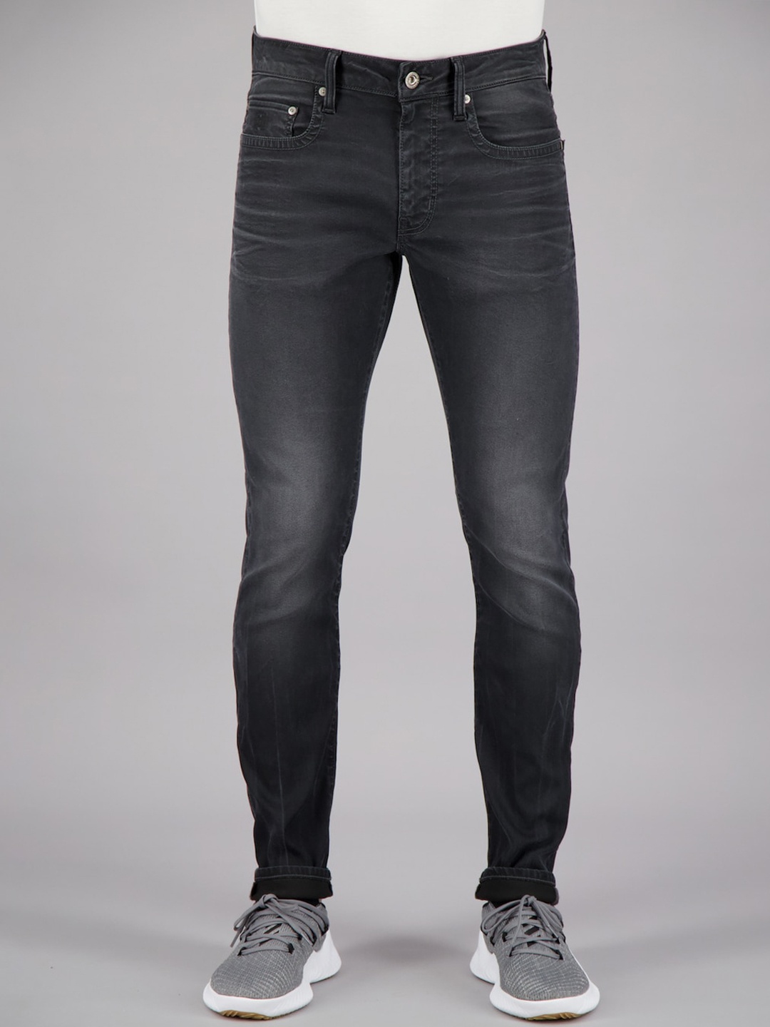 

FREESOUL Men Black Slim Fit Light Fade Jeans