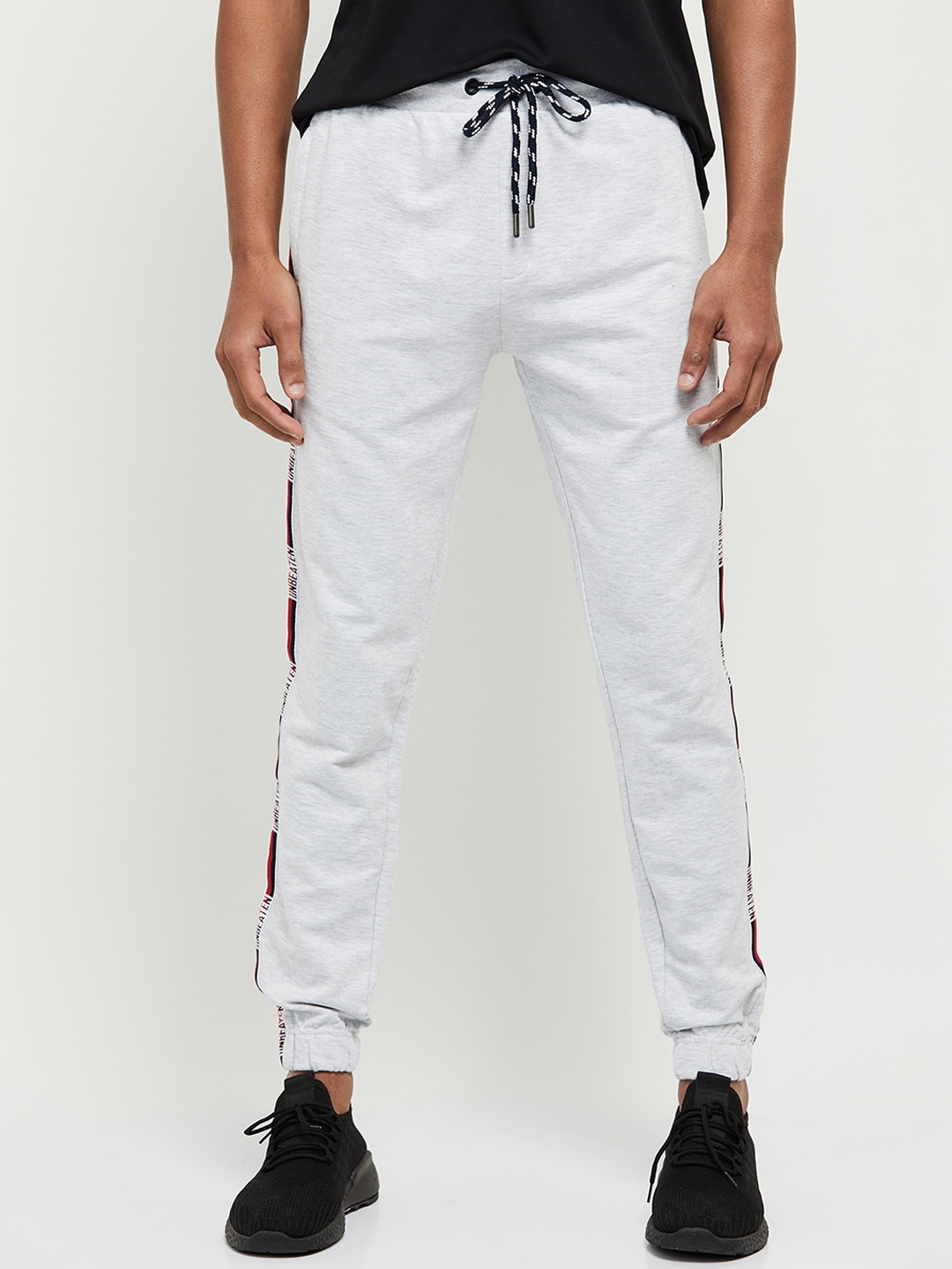 

max Men White Solid Cotton Track Pants