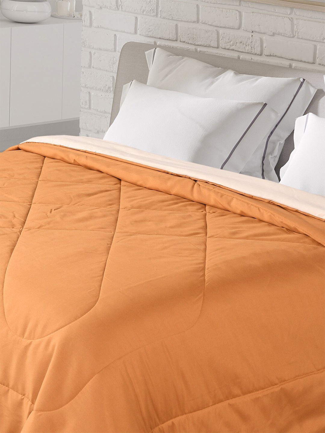 

Florida Orange & Cream-Coloured Microfiber AC Room Single Bed Comforter