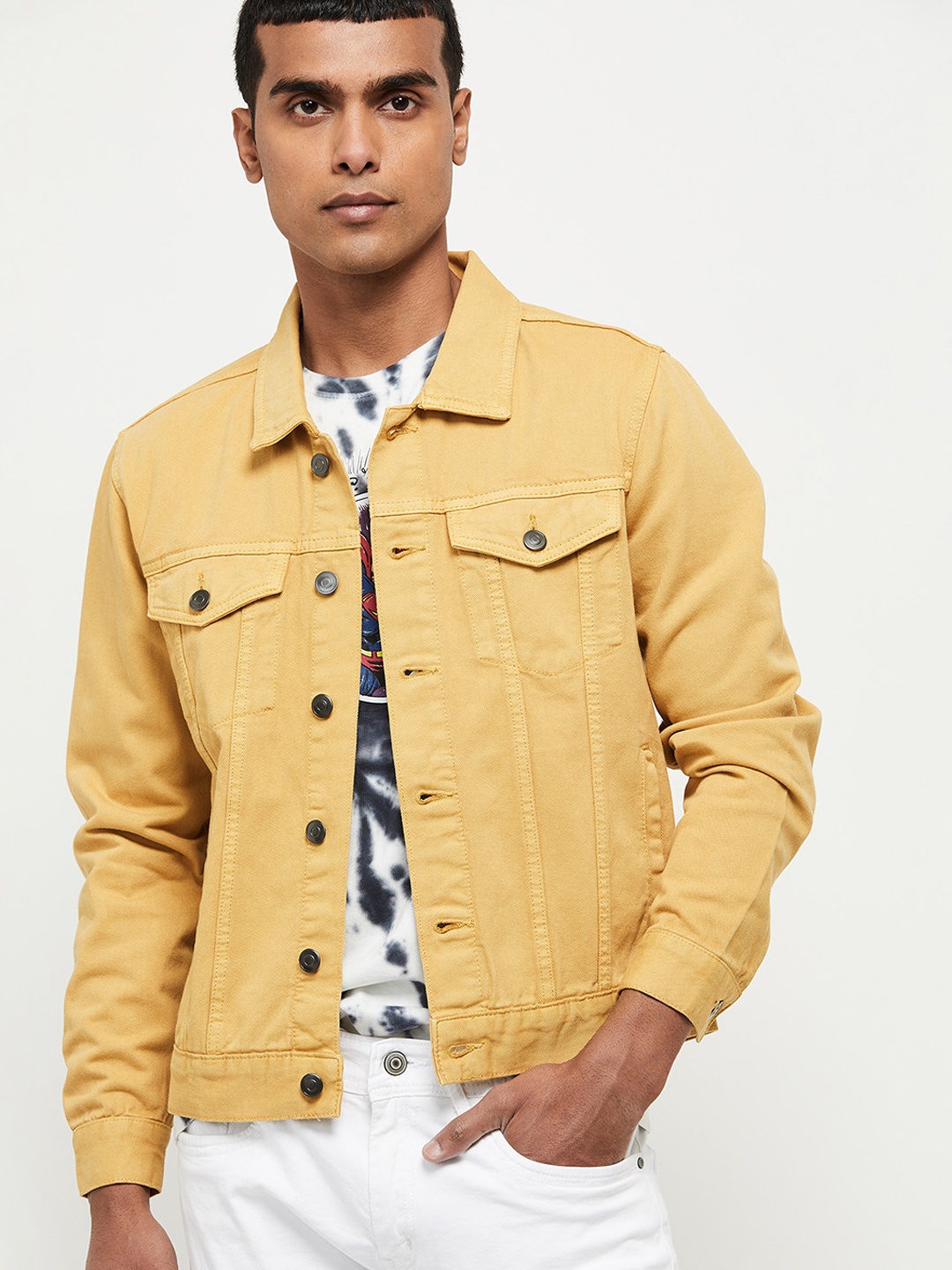 

max Men Beige Denim Jacket