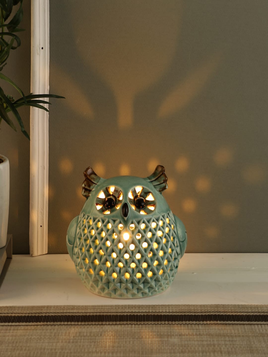 

TAYHAA Blue Ceramic Owl-Shaped Tealight Holder