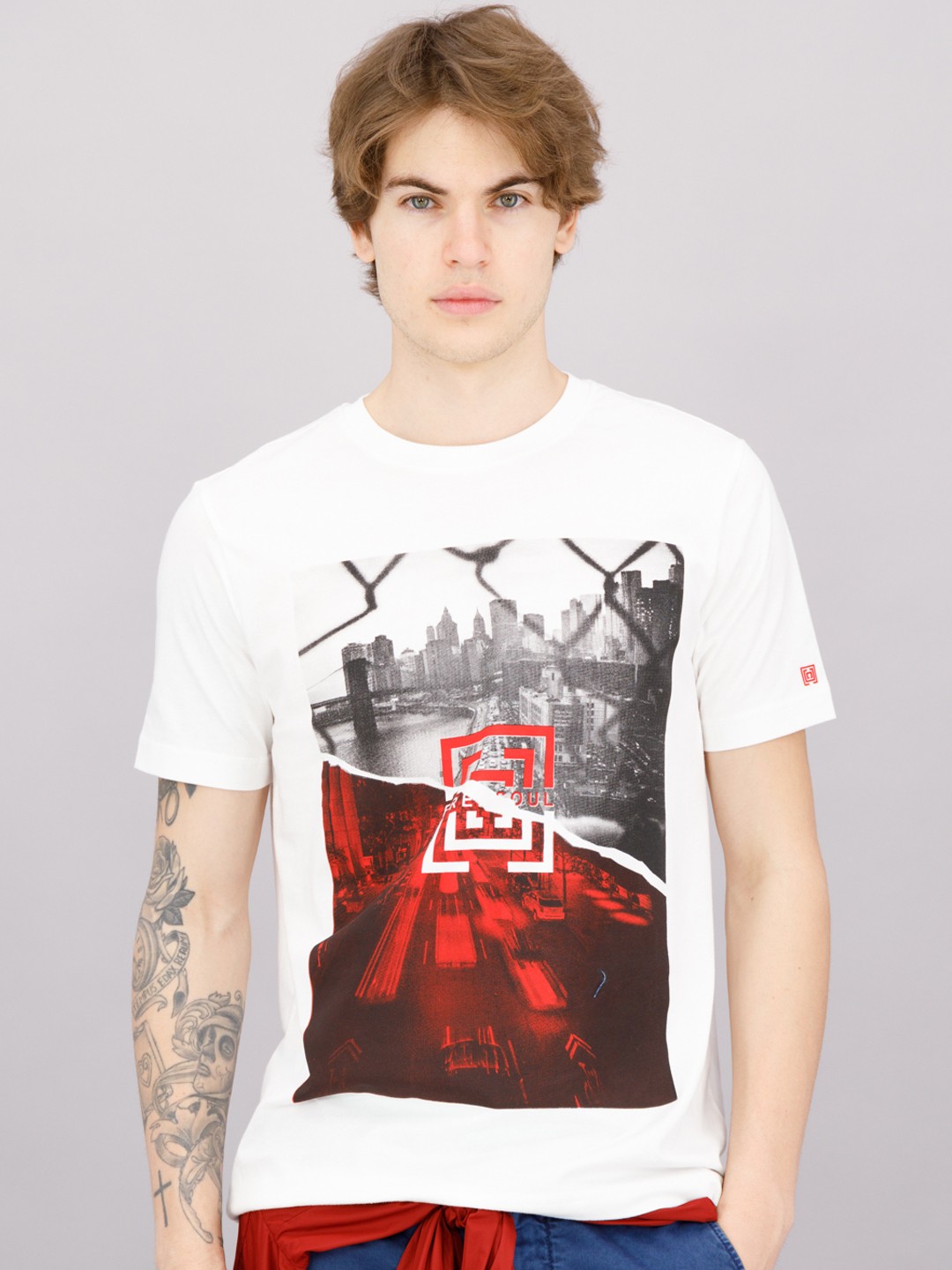 

FREESOUL Men White & Red Printed T-shirt