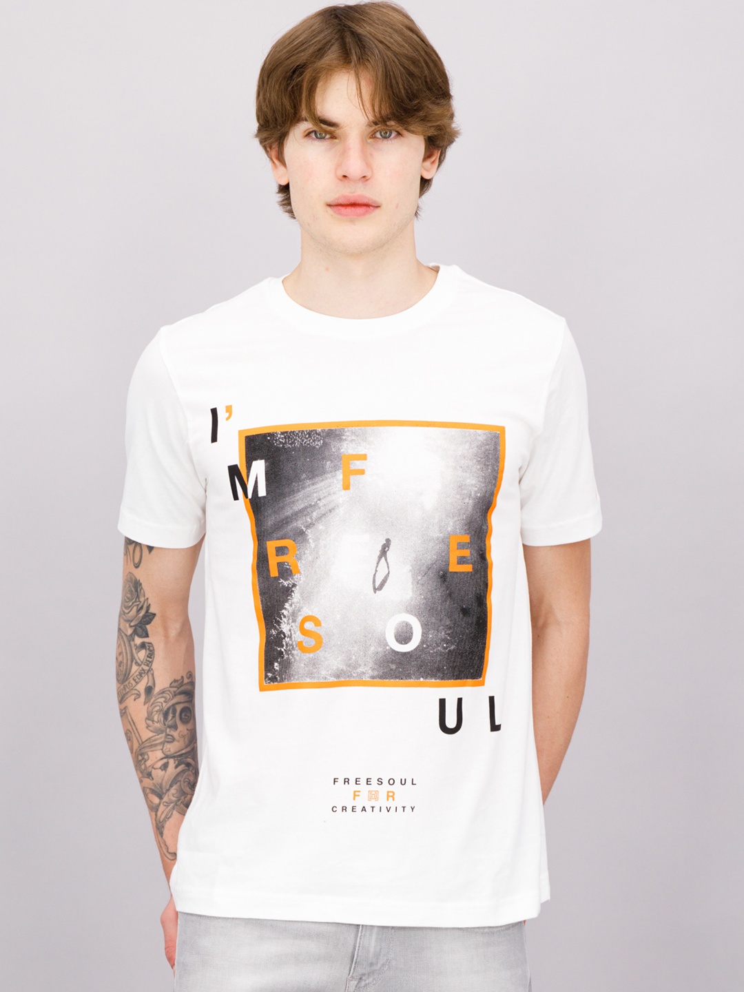 

FREESOUL Men White Printed Raw Edge Pure Cotton T-shirt